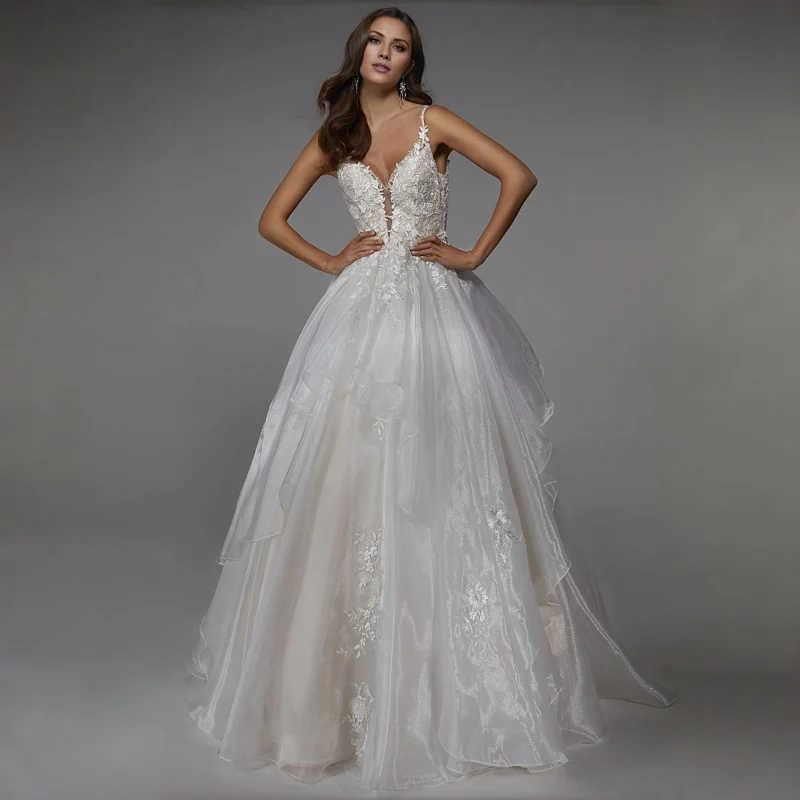 3D Vine Floral Lace Spaghetti Strap Deep V Wedding Dress Ultra Low Lace Back Tiered Ruffle Shimmer Organza Princess Bridal Gown
3D Vine Floral Lace Spaghetti Strap Deep V Wedding Dress Ultra Low Lace Back Tiered Ruffle Shimmer Organza Princess Bridal Gown