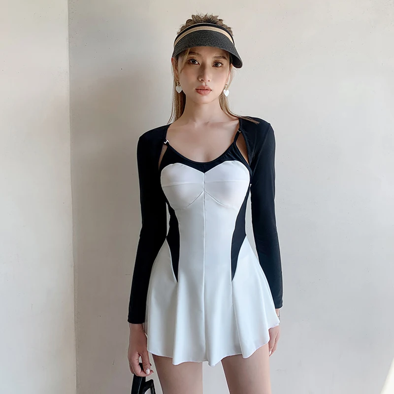 Wisuwore Sexy Temperament Pure Lust Style Off the Shoulder Waist Slim Fit Short Black -White Color Matching Dress Women's Summer
Wisuwore Sexy Temperament Pure Lust Style Off the Shoulder Waist Slim Fit Short Black -White Color Matching Dress Women's Summer