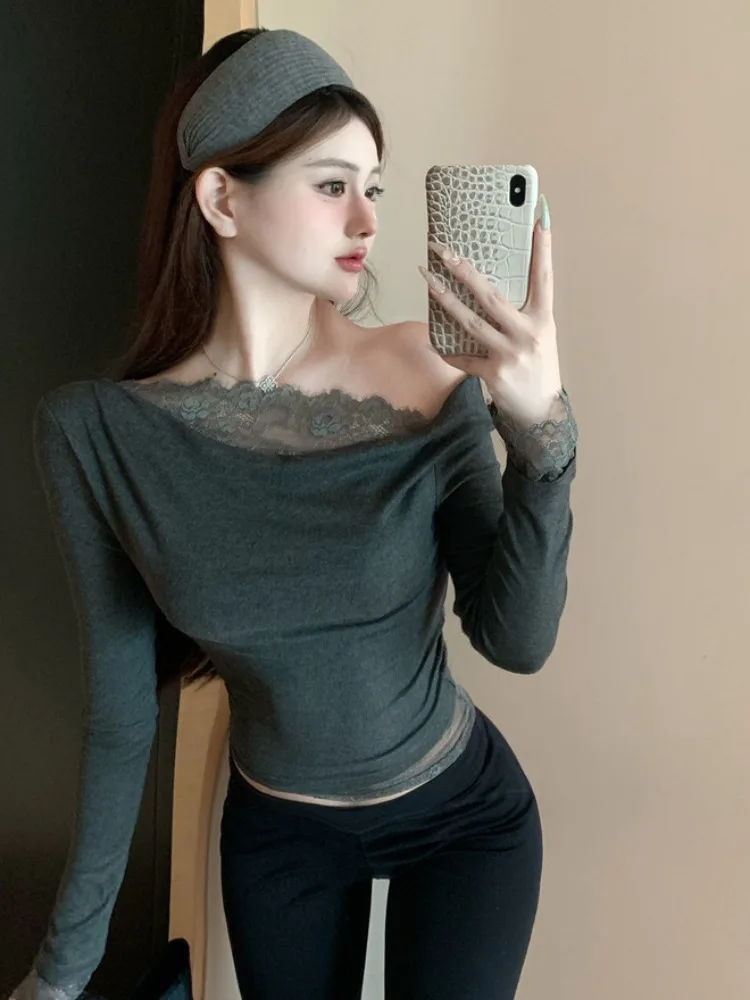 Sexy Lace Splice Shoulder Long Sleeve T-Shirt Women's Slim Fit Design Hot Girl Gray Base Top Korean Style Commute Wind Winter
Sexy Lace Splice Shoulder Long Sleeve T-Shirt Women's Slim Fit Design Hot Girl Gray Base Top Korean Style Commute Wind Winter