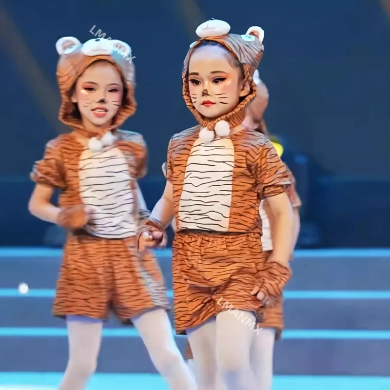 Children's tiger animal performance costumes, small tiger performance costumes in candy houses
Children's tiger animal performance costumes, small tiger performance costumes in candy houses