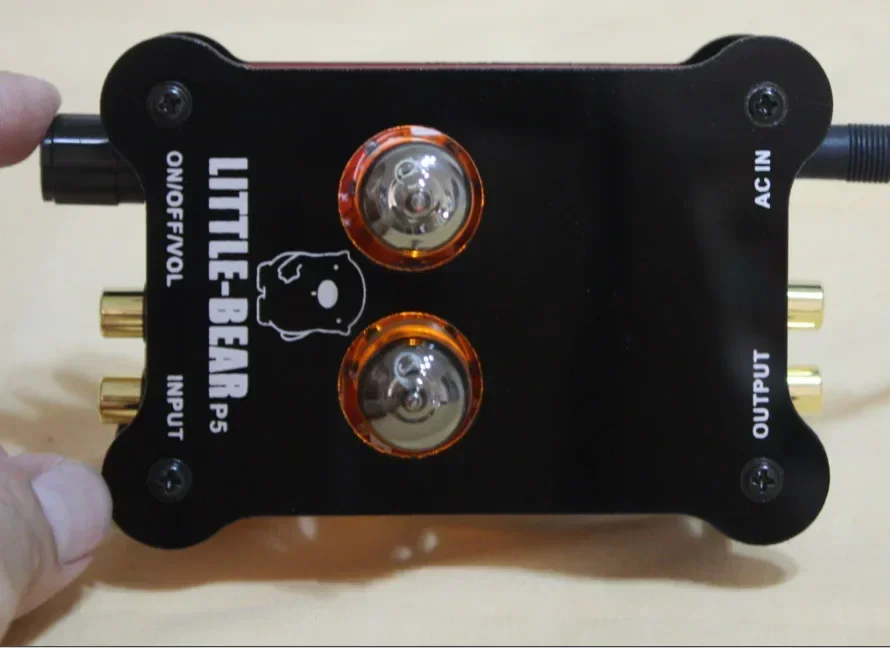 With power supply Black 6J1 HiFi stereo tube valve Preamp Preamplifier amplifier
With power supply Black 6J1 HiFi stereo tube valve Preamp Preamplifier amplifier