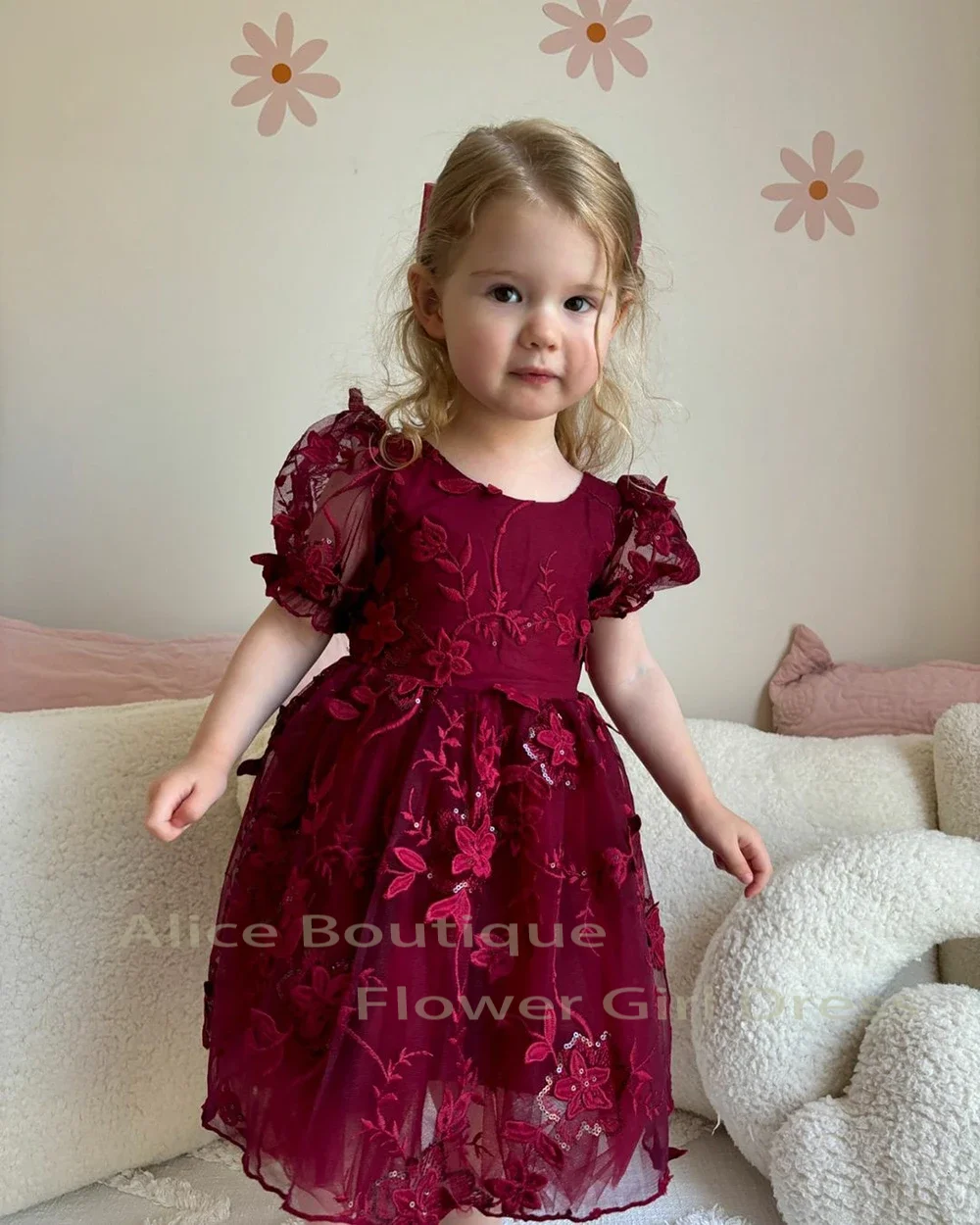 Customized Flower Gilr Dress Red Tulle Lace Appliques A-Line Ankle Length Short Sleeves Dresses First Communion Celebrity Gowns
Customized Flower Gilr Dress Red Tulle Lace Appliques A-Line Ankle Length Short Sleeves Dresses First Communion Celebrity Gowns