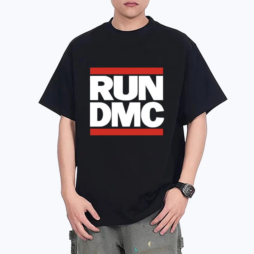 RUN DMC Graphic print Crew Neck Oversized Tee shirt streetwear 100% Cotton Men Women short sleeve t-shirts popular Unisex Tops
RUN DMC Graphic print Crew Neck Oversized Tee shirt streetwear 100% Cotton Men Women short sleeve t-shirts popular Unisex Tops