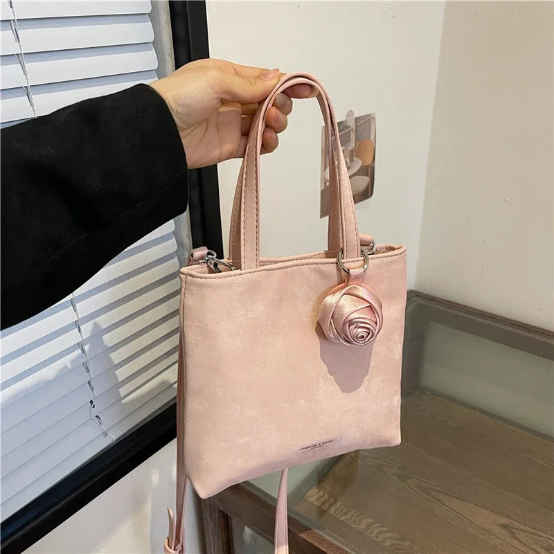 2024 New Sweet Girl Pink Bag, Female Niche Style, Single Shoulder Crossbody Bag, Commuter Student Tote Bag Una Bolsa De Hombro
2024 New Sweet Girl Pink Bag, Female Niche Style, Single Shoulder Crossbody Bag, Commuter Student Tote Bag Una Bolsa De Hombro