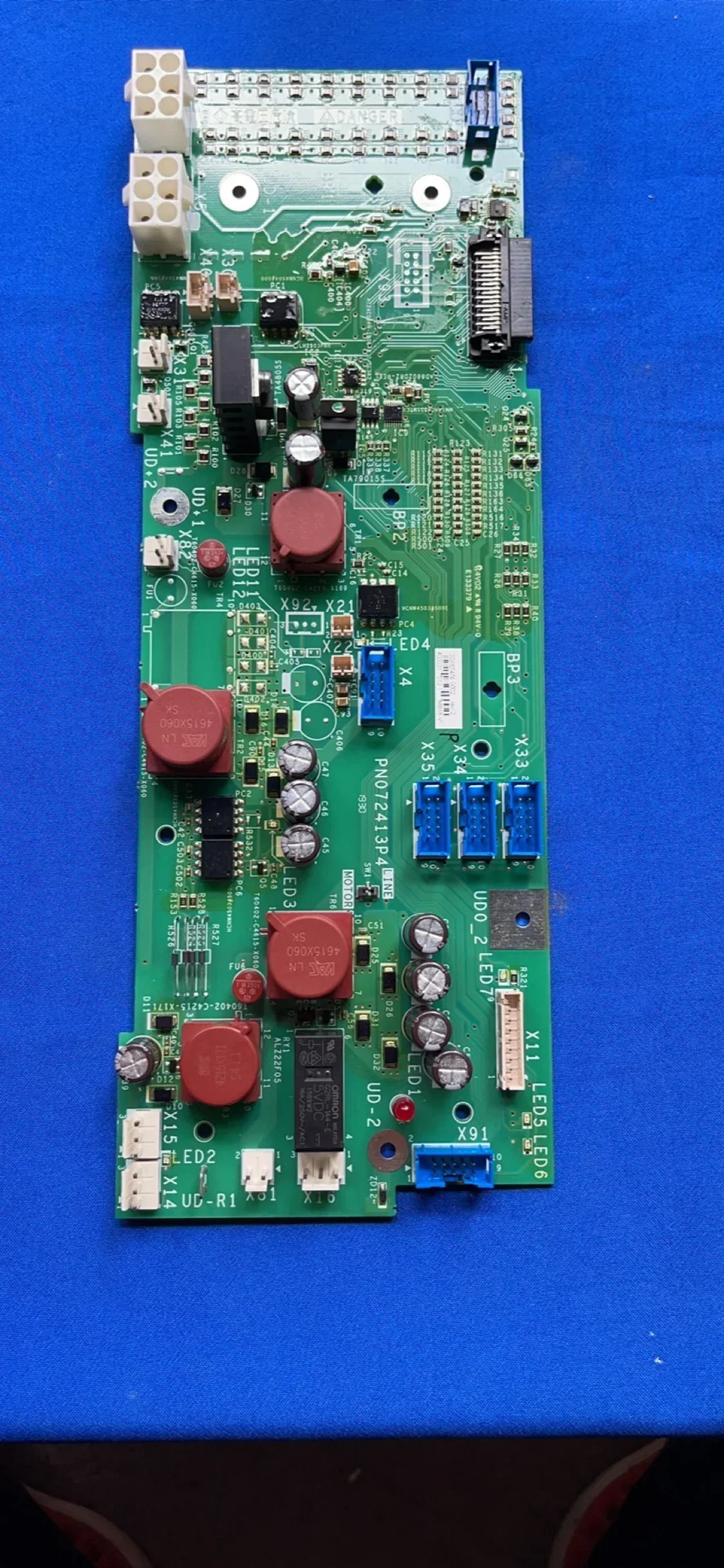 ATV61/71 690V high-power current detection board driver board power board PN072413P4
ATV61/71 690V high-power current detection board driver board power board PN072413P4