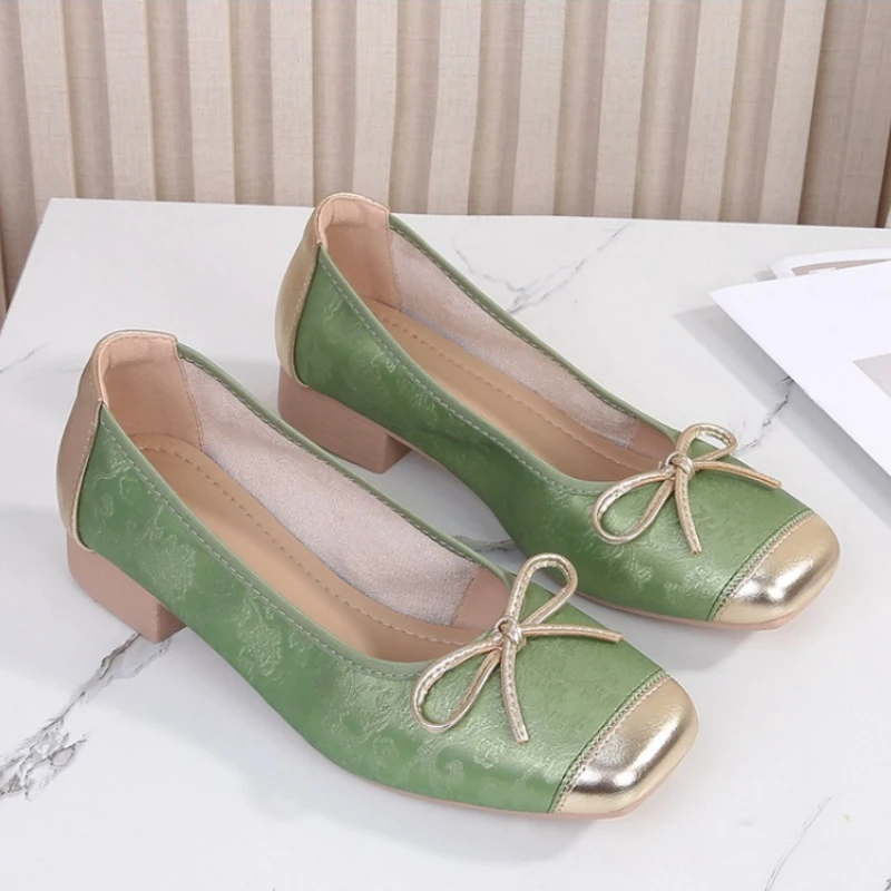 Spring/Fall Hollow-Out Women's Flats Patchwork Chunky Heel Shallow-Cut Vintage Shoes, Temperament Commuter Fashion Shoes
Spring/Fall Hollow-Out Women's Flats Patchwork Chunky Heel Shallow-Cut Vintage Shoes, Temperament Commuter Fashion Shoes