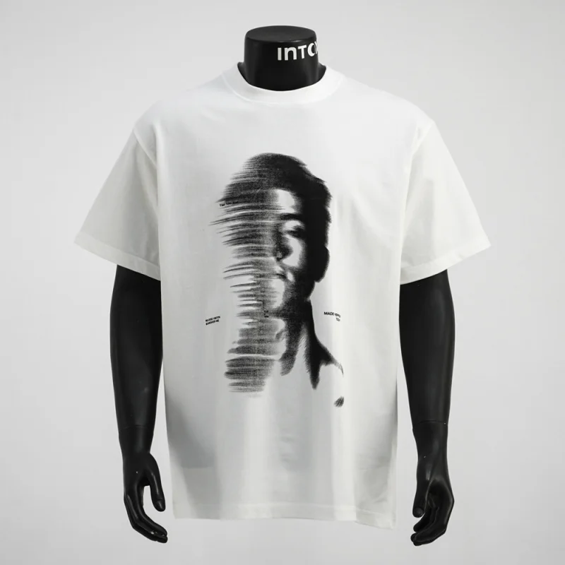 Fashionable design retro blurred face printed short sleeved T-shirt for men and women, Korean version ins couple top
Fashionable design retro blurred face printed short sleeved T-shirt for men and women, Korean version ins couple top