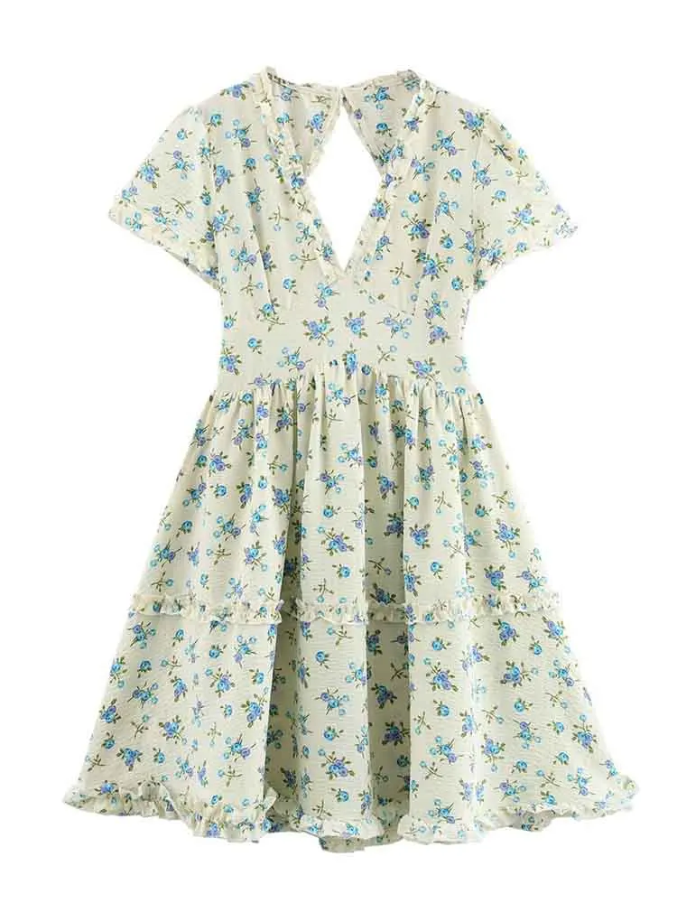 European style new women's fashion versatile temperament V-neck waist slimming layered design dress
European style new women's fashion versatile temperament V-neck waist slimming layered design dress
