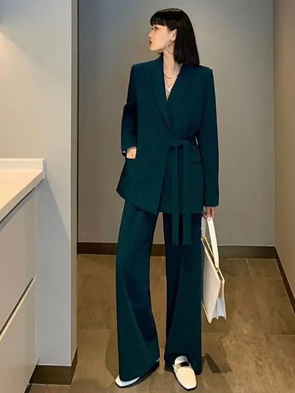 Костюм-двойка женский больших размеров с широкими брюками, весна-осень, новый стиль, от известного бренда, без этикетки, повседневный, удобный, полиэстер
Костюм-двойка женский больших размеров с широкими брюками, весна-осень, новый стиль, от известного бренда, без этикетки, повседневный, удобный, полиэстер