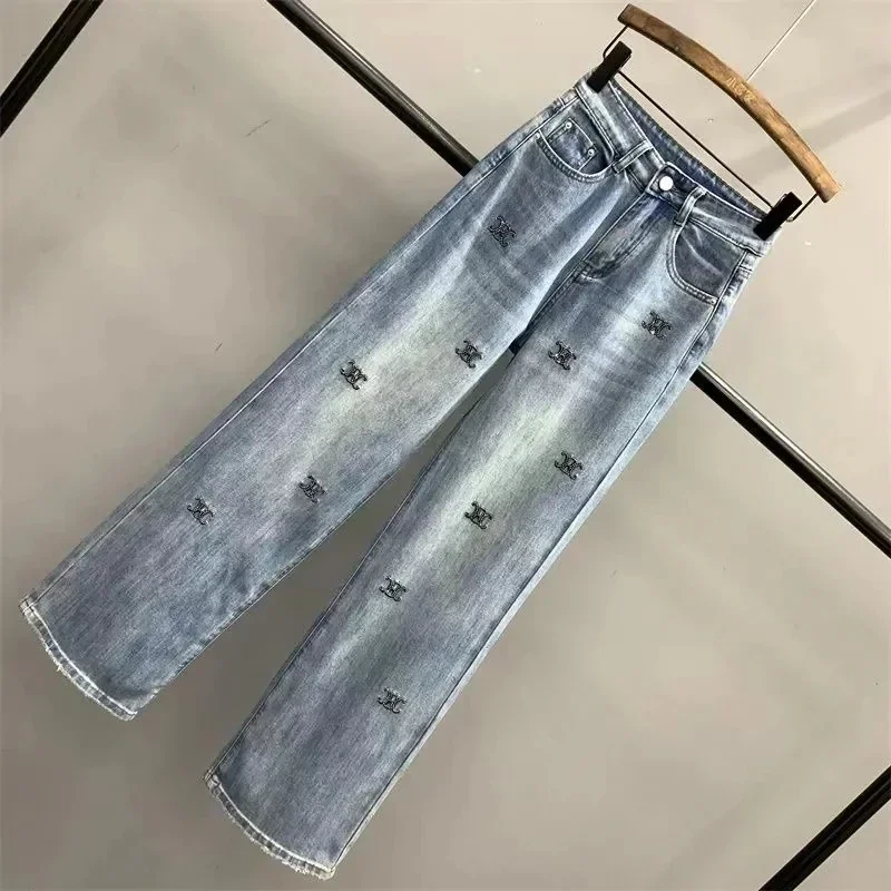 2025 Advanced Summer New Light Blue Letter Embroidered Hot Diamond Denim Pants for Women High Waist Loose Slim Wide Leg Jeans
2025 Advanced Summer New Light Blue Letter Embroidered Hot Diamond Denim Pants for Women High Waist Loose Slim Wide Leg Jeans