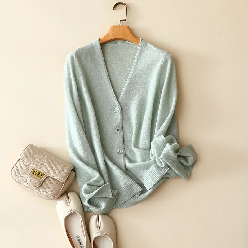 aliaga high quality 100% Cashmere v neck buttons cardigan solid color women long sleeve fashion autumn outwear
aliaga high quality 100% Cashmere v neck buttons cardigan solid color women long sleeve fashion autumn outwear