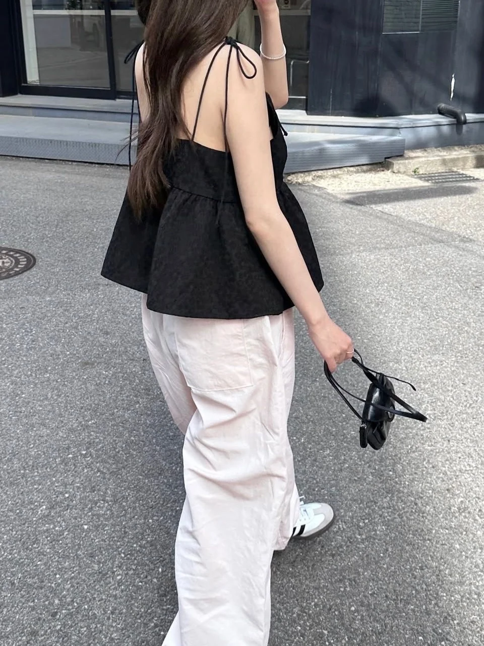 Шикарный милый жилет на бретельках для девочек, летняя одежда, однотонный комплект для поездок на работу, кукла, дизайн поясного ремня, антивозрастной топ
Шикарный милый жилет на бретельках для девочек, летняя одежда, однотонный комплект для поездок на работу, кукла, дизайн поясного ремня, антивозрастной топ