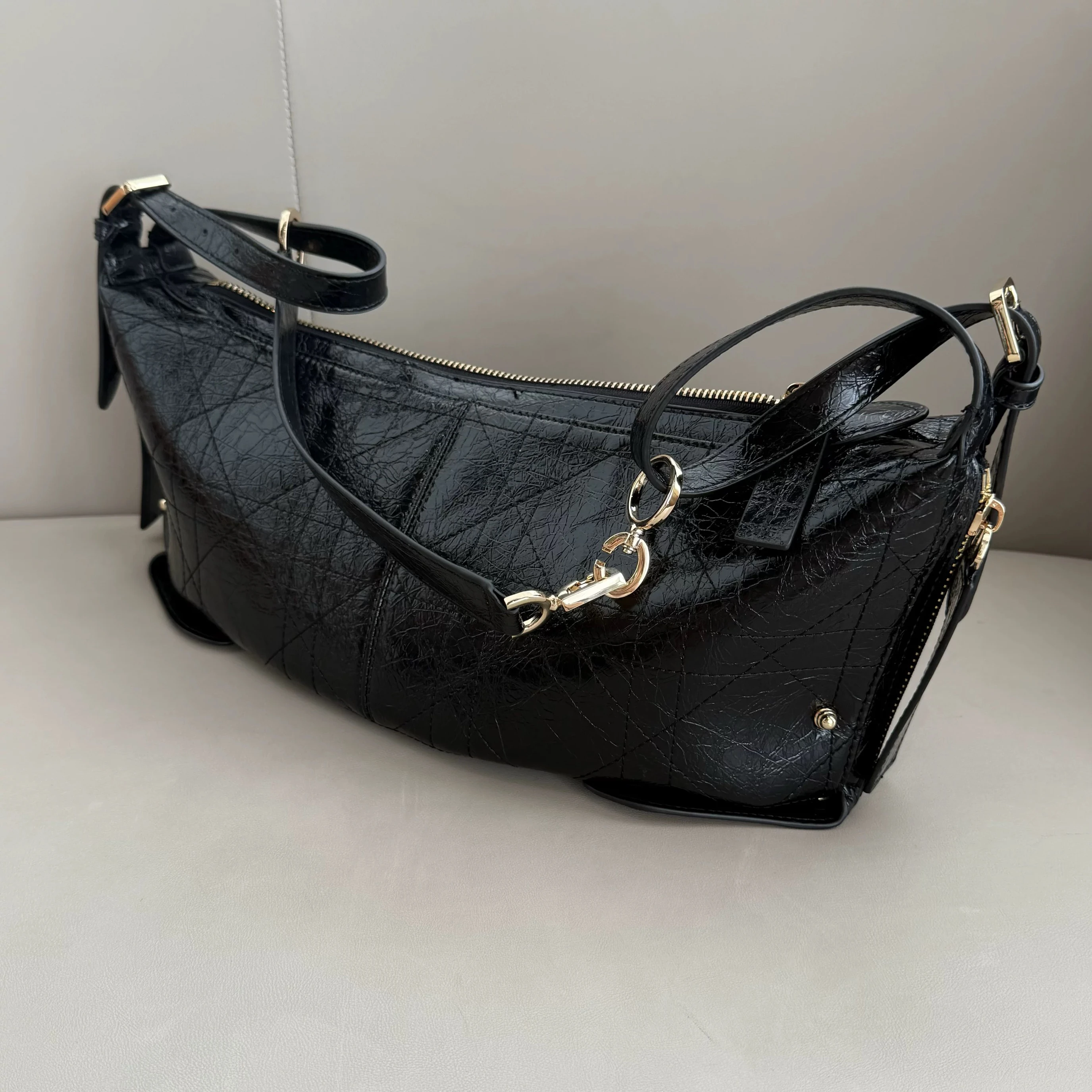 2025 New Leisure Faion Large Capaci Cowhide Tote Bag Women's Diamond Dumpling Bag Handbag oulder Bag Briti Sle
2025 New Leisure Faion Large Capaci Cowhide Tote Bag Women's Diamond Dumpling Bag Handbag oulder Bag Briti Sle