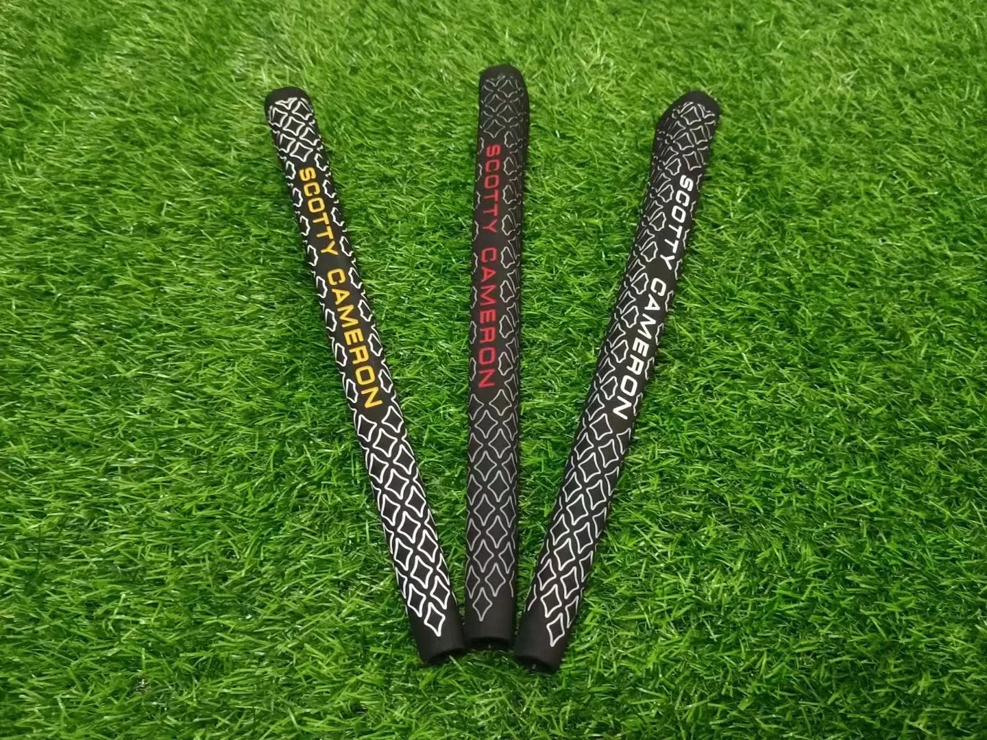 1pcs Pistolini Plus Big Head New Golf Putter Grip,PU Golf Grips 3 Colors choice
1pcs Pistolini Plus Big Head New Golf Putter Grip,PU Golf Grips 3 Colors choice