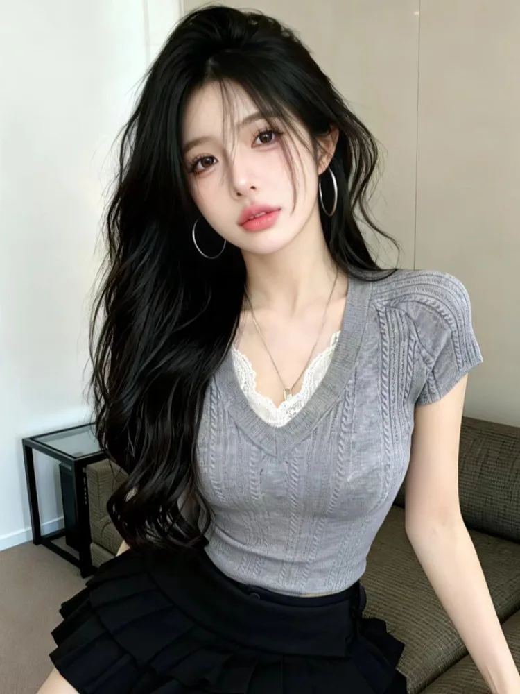 Slim Fit Lace Splice V-Neck Short Sleeve Knitted Top Women's Summer New Style Fashionable Inner Wear Short Shirt
Slim Fit Lace Splice V-Neck Short Sleeve Knitted Top Women's Summer New Style Fashionable Inner Wear Short Shirt