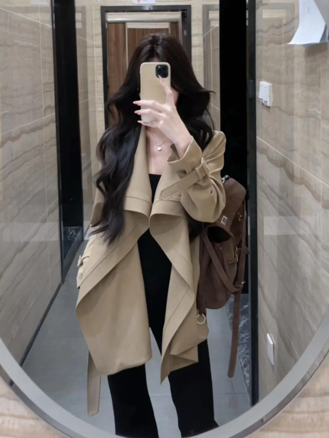 Elegant Lady's High-End Woolen Coat Vintage Style Loose Fit Long Sleeve Warm Casual Travel Suitable Fashion Outerwear
Elegant Lady's High-End Woolen Coat Vintage Style Loose Fit Long Sleeve Warm Casual Travel Suitable Fashion Outerwear