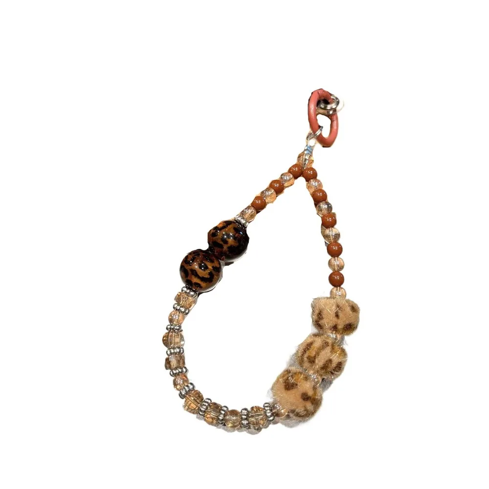 Leopard Plush Beaded Keychain Portable Ethnic Style Phone Lanyard Wrist Strap Ornaments Charms Beads String Pendant Friends
Leopard Plush Beaded Keychain Portable Ethnic Style Phone Lanyard Wrist Strap Ornaments Charms Beads String Pendant Friends