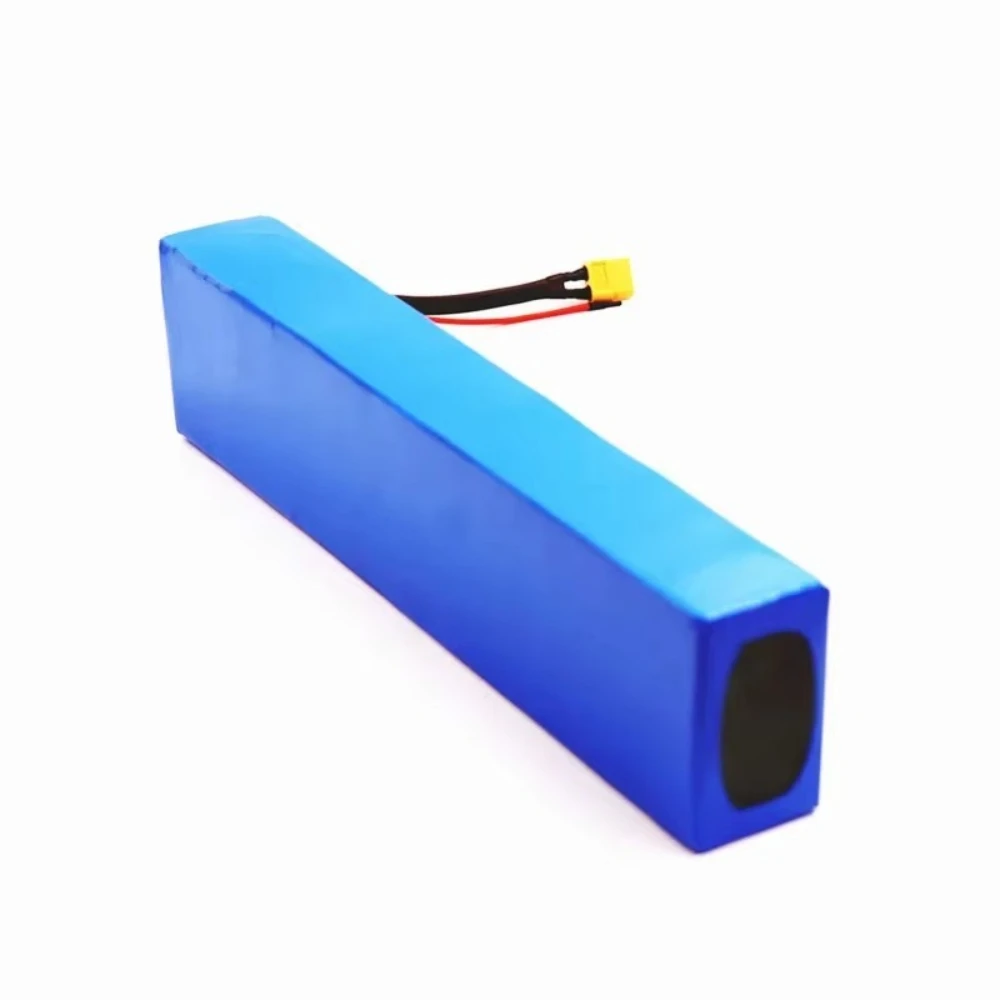 10S3P 36V 10Ah 18650 Rechargeable Lithium Battery Pack 350W Power Modified electric scooter Vehicle with BMS.
10S3P 36V 10Ah 18650 Rechargeable Lithium Battery Pack 350W Power Modified electric scooter Vehicle with BMS.