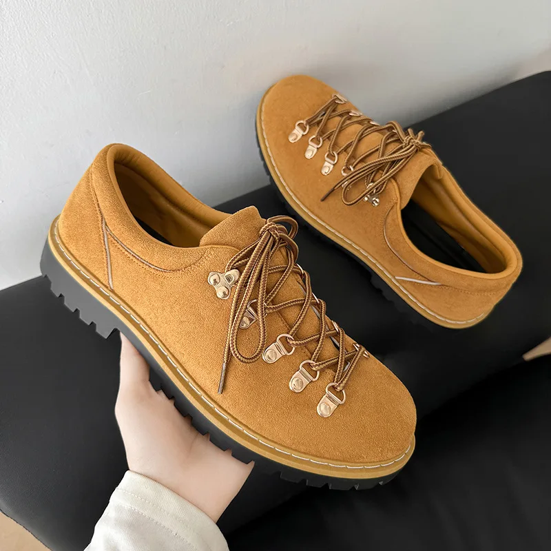 New Men's Shoes High Quality Suede Leather Shoes Low-top Lace-up Casual Shoe Fashion Designer Shoes Classic Business Casual Shoe
New Men's Shoes High Quality Suede Leather Shoes Low-top Lace-up Casual Shoe Fashion Designer Shoes Classic Business Casual Shoe