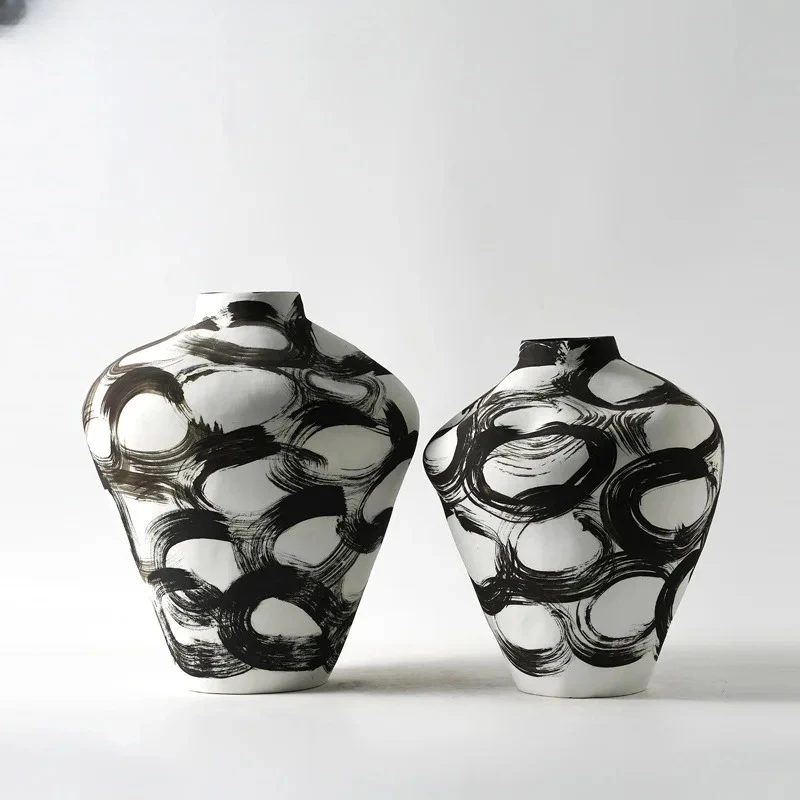 Chinese ink ceramic vase living room model room decoration
Chinese ink ceramic vase living room model room decoration