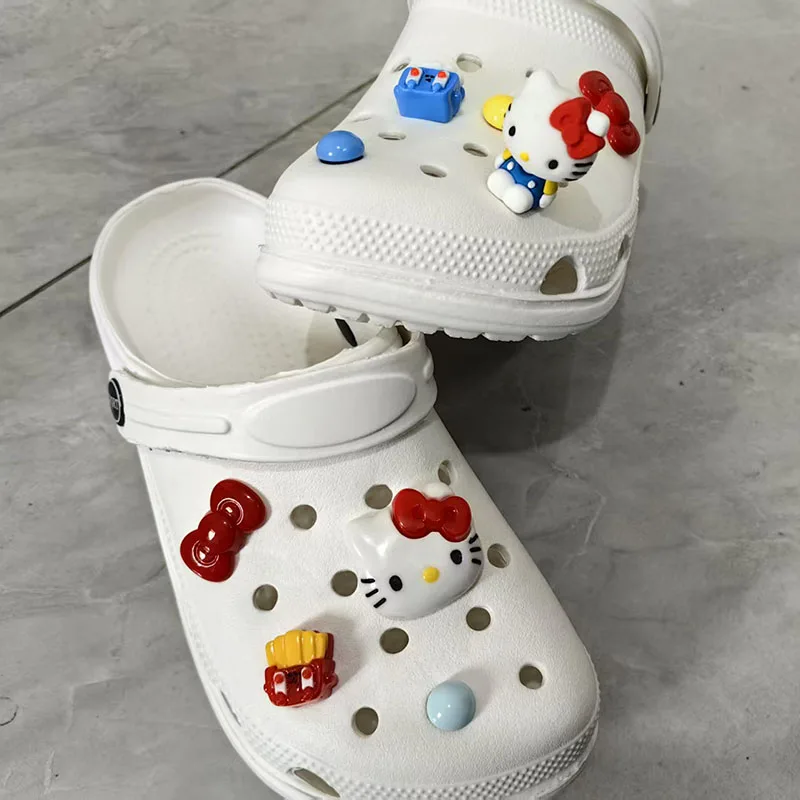 MINISO Cartoon Hello Kitty Shoes Charm Set Decorations Elegant Bowkont Decorations Diversity Detachable Buckle For Party Gifts
MINISO Cartoon Hello Kitty Shoes Charm Set Decorations Elegant Bowkont Decorations Diversity Detachable Buckle For Party Gifts