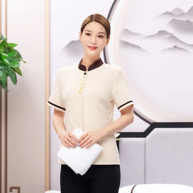 Summer cleaning workwear for women in hotels, guesthouses, and residential property management, short-sleeved cleaning uniforms
Summer cleaning workwear for women in hotels, guesthouses, and residential property management, short-sleeved cleaning uniforms