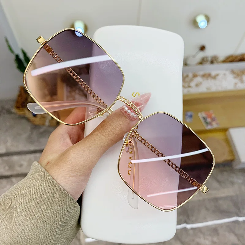 2023 New Large Frame Sunglasses Women's Metal Frame Hollowed Out Mirror Legs Sun Glasses Summer trend Eyewear UV400 Gafas De Sol
2023 New Large Frame Sunglasses Women's Metal Frame Hollowed Out Mirror Legs Sun Glasses Summer trend Eyewear UV400 Gafas De Sol
