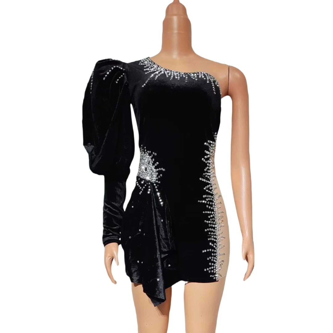 Women Velvet Short Dress Sexy One Shoulder Puff Sleeve Stretch Black Dressy Prom Birthday Party Drag Queen Costume
Women Velvet Short Dress Sexy One Shoulder Puff Sleeve Stretch Black Dressy Prom Birthday Party Drag Queen Costume