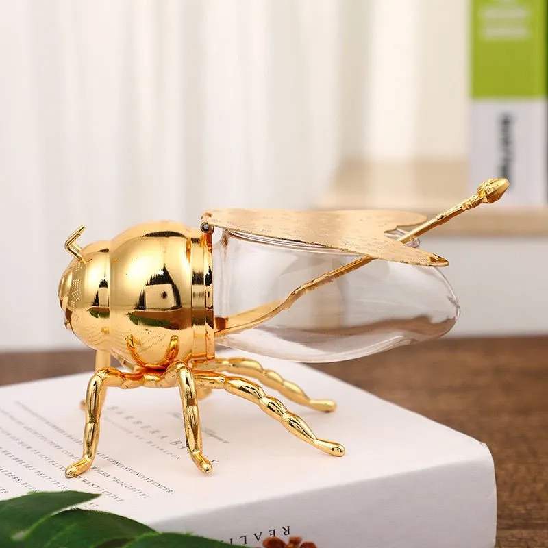 Cute Bee-Shaped Seasoning Bottle Home Daily Metal Seasoning Jar Kitchen Seasoning Bottle European Seasoning Storage Box LF383
Cute Bee-Shaped Seasoning Bottle Home Daily Metal Seasoning Jar Kitchen Seasoning Bottle European Seasoning Storage Box LF383