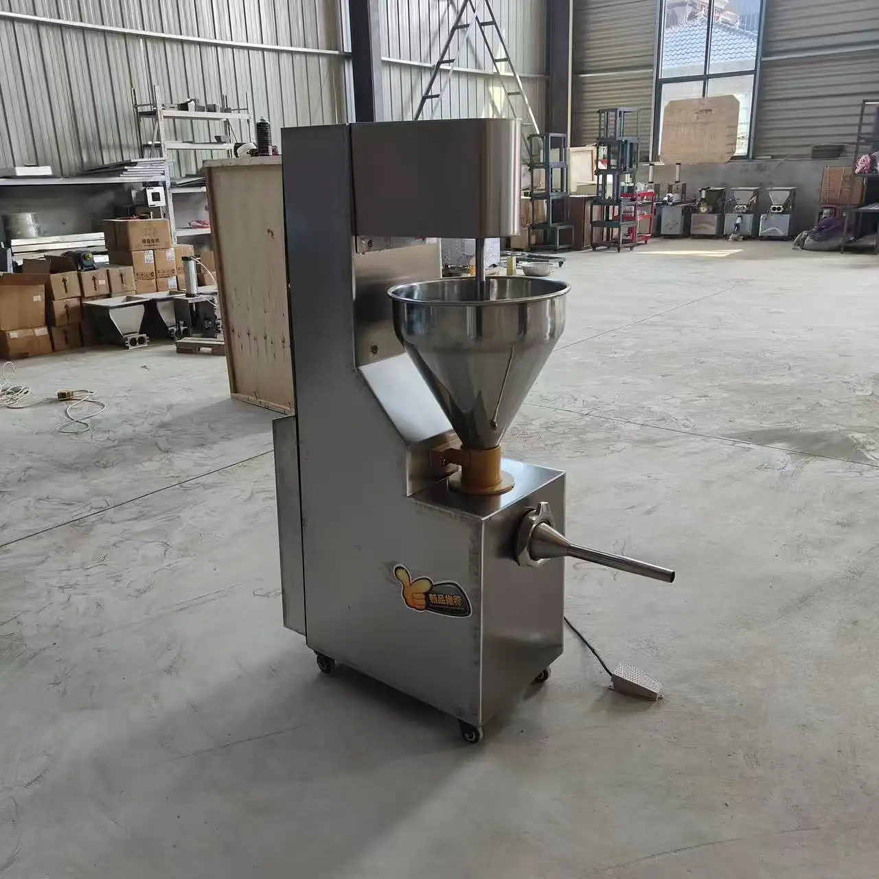Sausage Filler Filling Ham Sausage Stuffing Machine Chorizos Making Hot Dog Sausage Maker Machine
Sausage Filler Filling Ham Sausage Stuffing Machine Chorizos Making Hot Dog Sausage Maker Machine