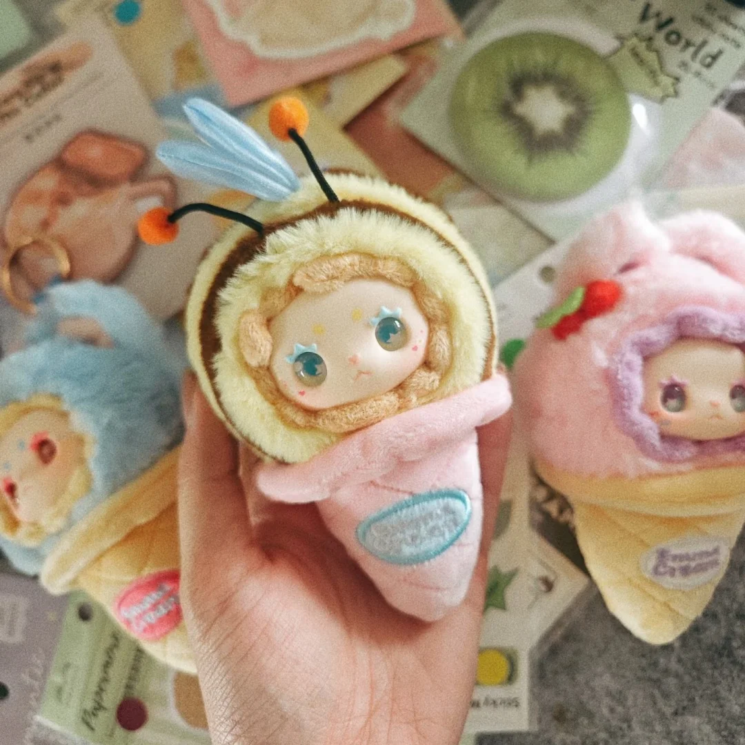 Lovely Emma Scoop Ice Cream Series Blind Box Toys Trendy Vinyl Keychain Pendant For Girls Cute Soft Collectible Toy
Lovely Emma Scoop Ice Cream Series Blind Box Toys Trendy Vinyl Keychain Pendant For Girls Cute Soft Collectible Toy