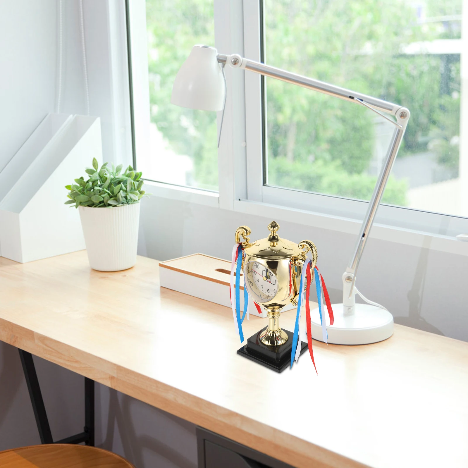 1pc Retro Alarm Desktop Mini Vintage Plastic Beautiful Small Creative Clock Ornament Tabletop Clock Award Style Home Decor
1pc Retro Alarm Desktop Mini Vintage Plastic Beautiful Small Creative Clock Ornament Tabletop Clock Award Style Home Decor