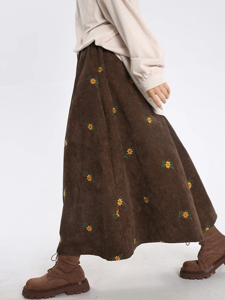 Corduroy Skirts Women Autumn Winter Elastic Waist Long Skirts Female Korean Fashion Vintage Floral Embroidery Casual Loose Skirt
Corduroy Skirts Women Autumn Winter Elastic Waist Long Skirts Female Korean Fashion Vintage Floral Embroidery Casual Loose Skirt
