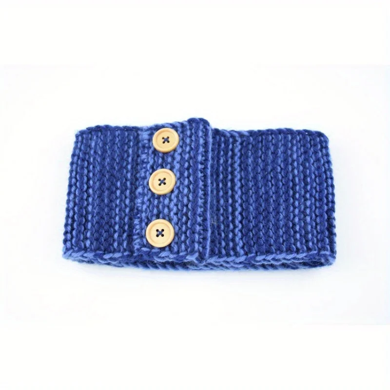Elegant Wide-Brimmed Button-Knitted Hair Band Retro Solid Color Design Warm And Windproof Headgear for Women
Elegant Wide-Brimmed Button-Knitted Hair Band Retro Solid Color Design Warm And Windproof Headgear for Women