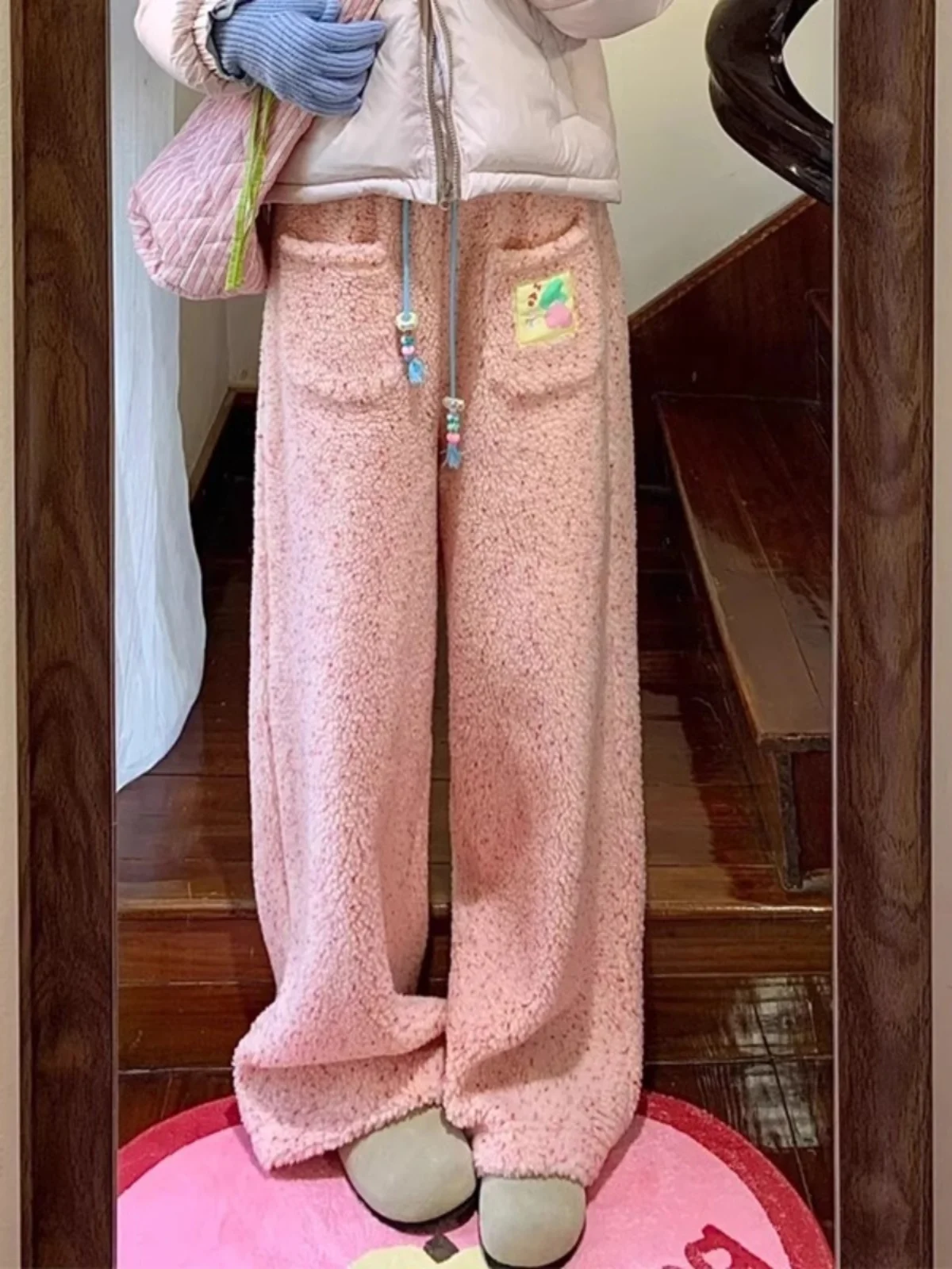 Thickened Lamb Velvet Wide Leg Pants Women's Soft Sweet Floor-Length Pants Suitable for Home And Outdoors High Waist Korean S...
Thickened Lamb Velvet Wide Leg Pants Women's Soft Sweet Floor-Length Pants Suitable for Home And Outdoors High Waist Korean S...