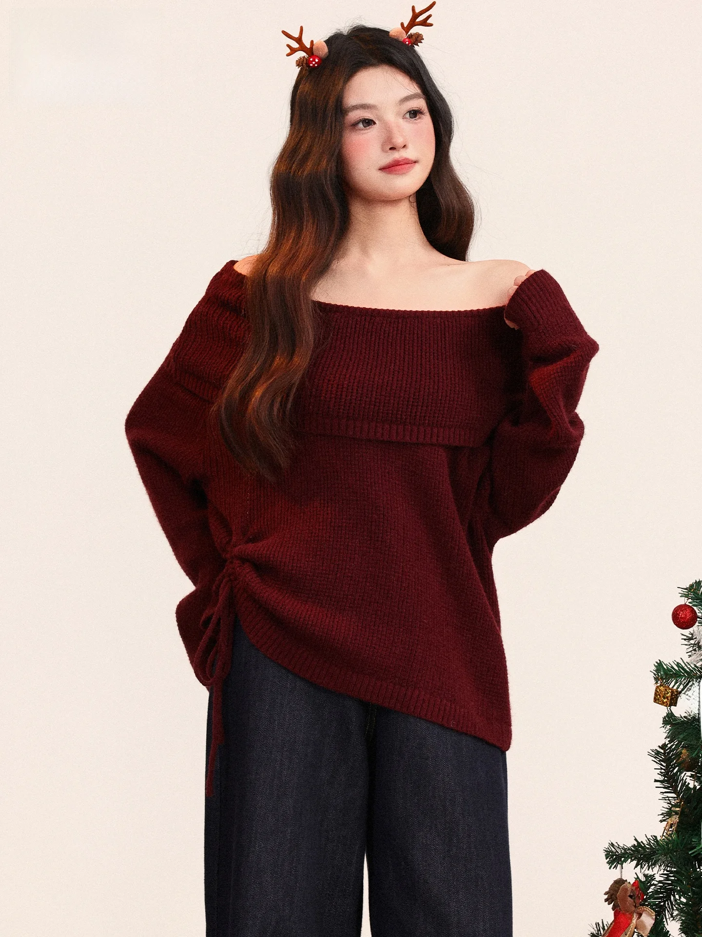 Retro Red One-Shoulder Knitted Sweater Women's New Summer Design Drawstring Waist Bared Shoulder Sweater Top Casual Loose Fit...
Retro Red One-Shoulder Knitted Sweater Women's New Summer Design Drawstring Waist Bared Shoulder Sweater Top Casual Loose Fit...