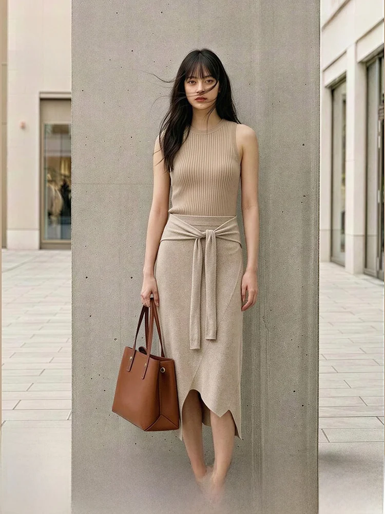 H&M Women's Knitted Asymmetric Design Skirt Elegant Loose Fit Midi Skirt Standard Waist Cotton Blend Winter Collection
H&M Women's Knitted Asymmetric Design Skirt Elegant Loose Fit Midi Skirt Standard Waist Cotton Blend Winter Collection