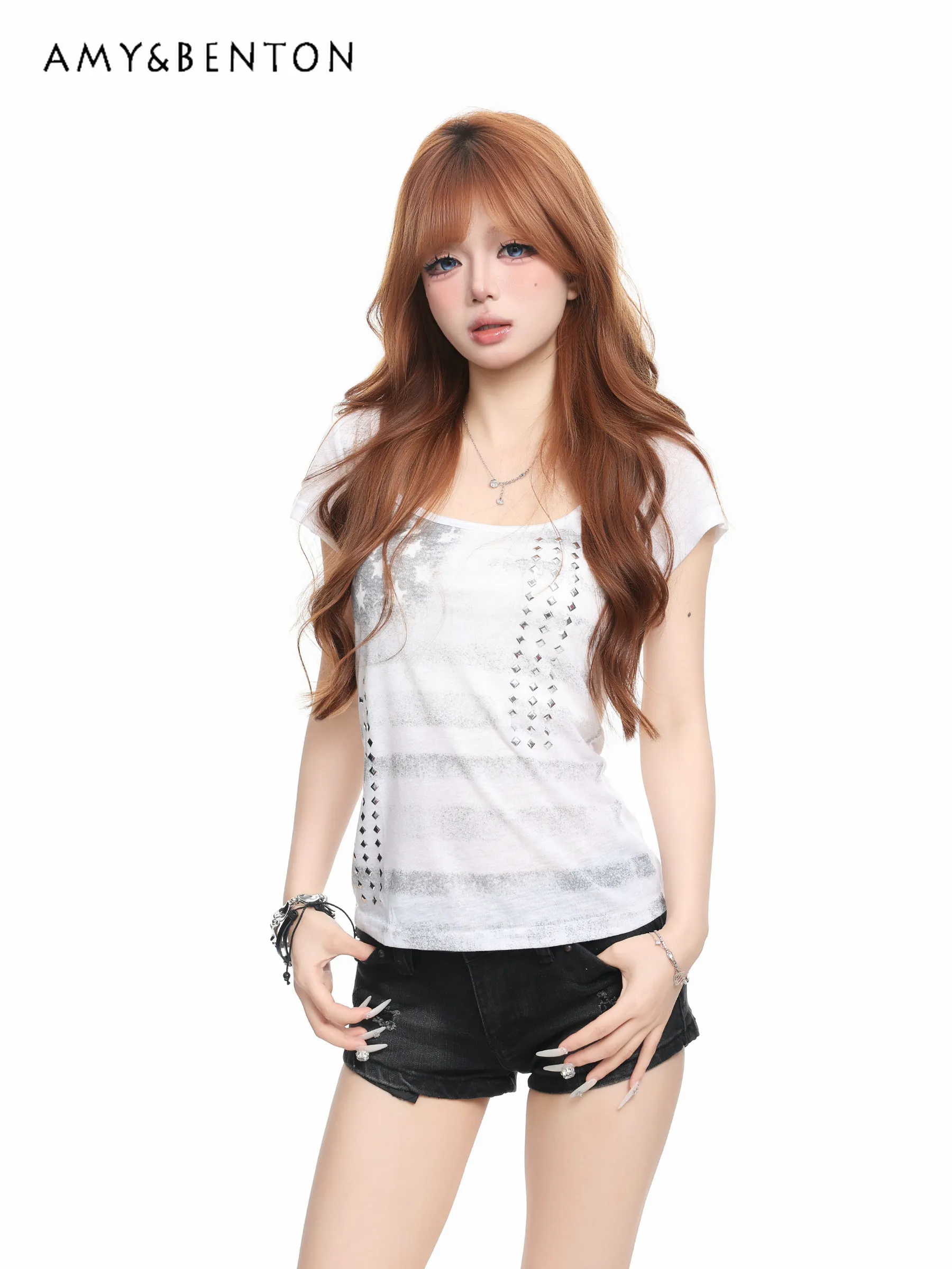 Summer New American Street Style Spice Girl Black White Striped Star Rhinestone Round Neck Regular Shoulder Short Sleeve T-Shirt
Summer New American Street Style Spice Girl Black White Striped Star Rhinestone Round Neck Regular Shoulder Short Sleeve T-Shirt