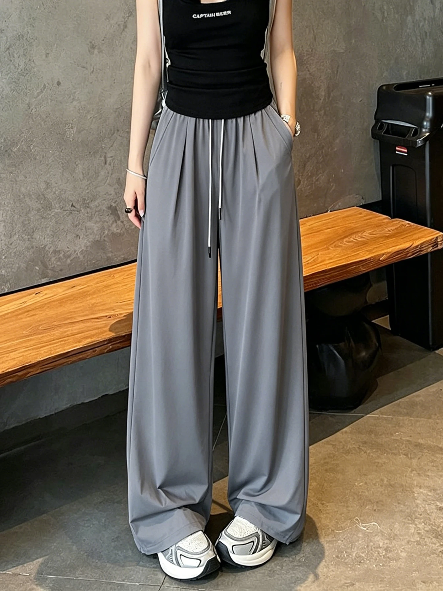 Quick Dry Ice Silk High Waist Wide Leg Pants Women's Summer Thin Style Trousers Korean Style Straight Cut Pants Slimming
Quick Dry Ice Silk High Waist Wide Leg Pants Women's Summer Thin Style Trousers Korean Style Straight Cut Pants Slimming
