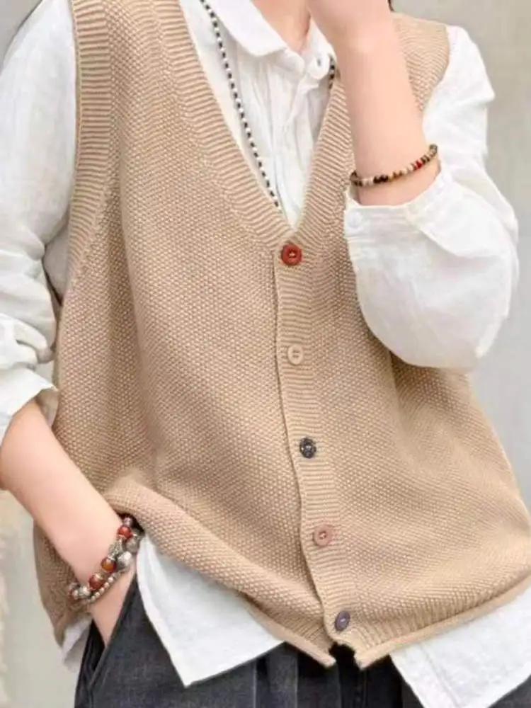 Faionable Rainbow Button V-Ne Svel Pure Cotton Knitted Vest Loose Slimming Base Layer Top for Women Open Cardigan
Faionable Rainbow Button V-Ne Svel Pure Cotton Knitted Vest Loose Slimming Base Layer Top for Women Open Cardigan
