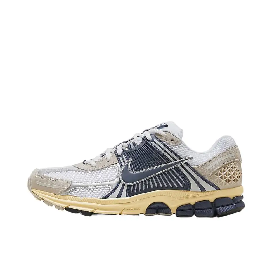 Nike Zoom Vomero 5 Women Men Cream Silver Gray Comfortable Cushioning Breathable Retro Wear-resistant Running Shoes HF4259-100
Nike Zoom Vomero 5 Women Men Cream Silver Gray Comfortable Cushioning Breathable Retro Wear-resistant Running Shoes HF4259-100