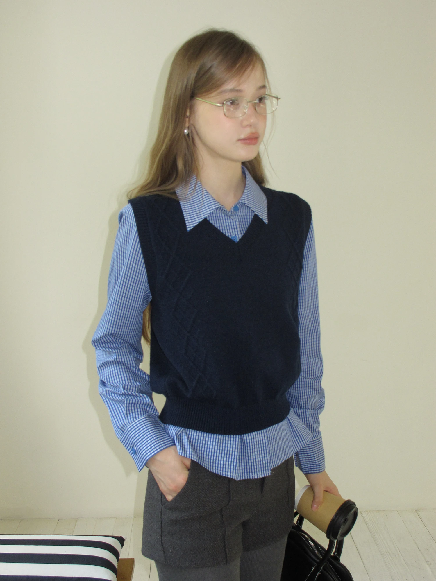 Eggka Blue College Sle V-ne Knitted Vest Casual Korean Top Polyester Nylon Wool Blend Regular Thin Pure Color
Eggka Blue College Sle V-ne Knitted Vest Casual Korean Top Polyester Nylon Wool Blend Regular Thin Pure Color