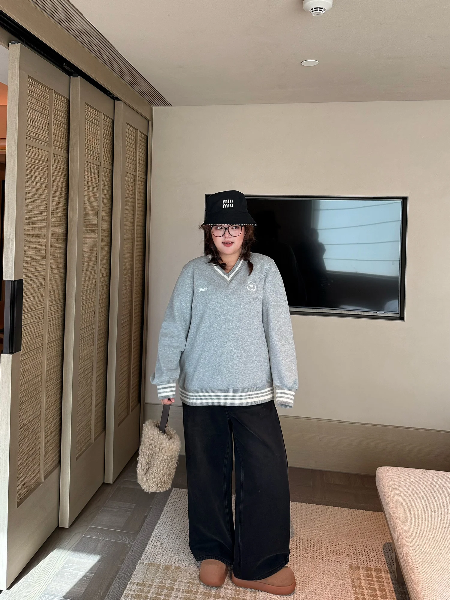 Шикарные корейские женские прямые джинсы с девятью точками, джинсовые брюки ey Bla Fuzzy Feel, теплый хлопок, осень-зима
Шикарные корейские женские прямые джинсы с девятью точками, джинсовые брюки ey Bla Fuzzy Feel, теплый хлопок, осень-зима