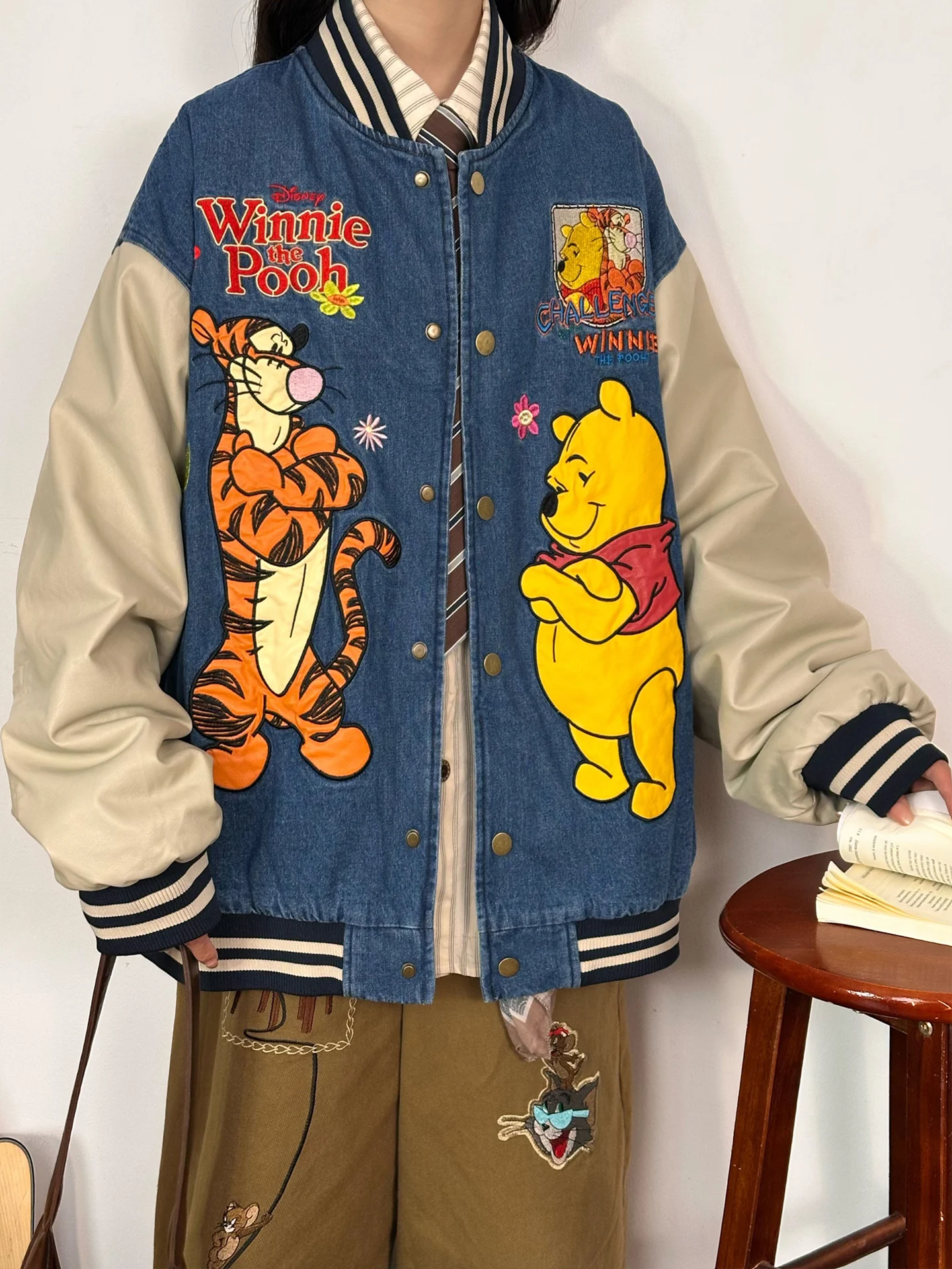 Теплая винтажная американская бейсбольная куртка на флисовой подкладке с принтом «Мишка Тедди», утепленная зимняя верхняя одежда
Теплая винтажная американская бейсбольная куртка на флисовой подкладке с принтом «Мишка Тедди», утепленная зимняя верхняя одежда