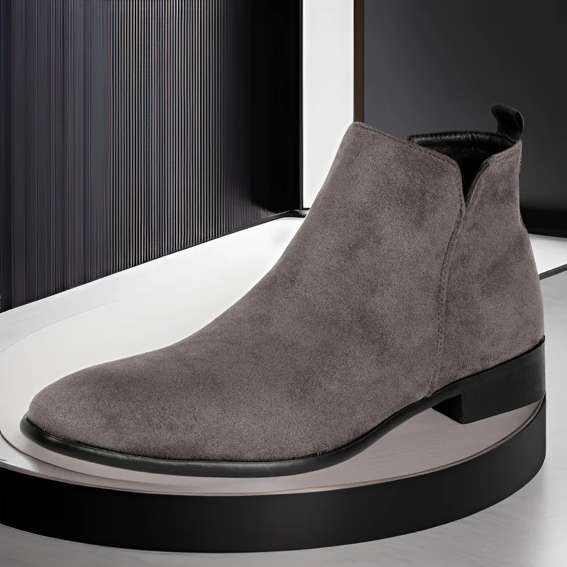 2024 European and American women's plus size side zipper versatile fashionable short boots 5558
2024 European and American women's plus size side zipper versatile fashionable short boots 5558