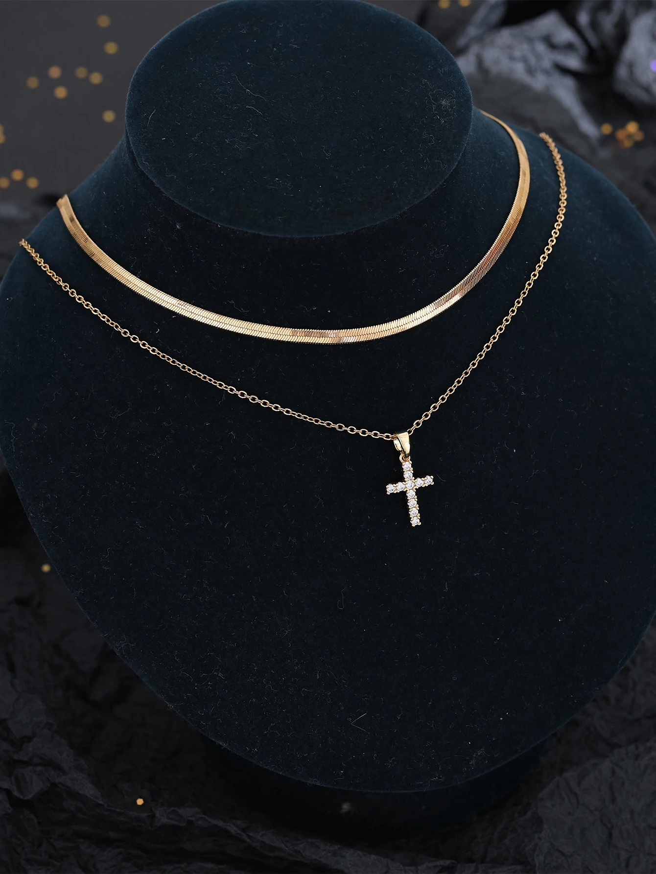 Golden Cross Zircon Pendant Necklace for Women Elegant Versatile Jewelry for Party Vacation Anniversary Daily Wear Classic Trend
Golden Cross Zircon Pendant Necklace for Women Elegant Versatile Jewelry for Party Vacation Anniversary Daily Wear Classic Trend