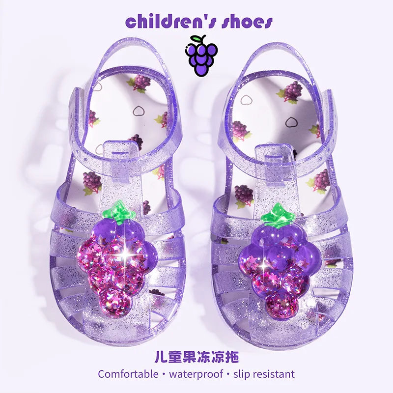 Fashionable Summer New Children's Jelly Sandals Trendy Sweet Beach Shoes Girls Cartoon Fruit Sandals Students Kids Crystal Shoes
Fashionable Summer New Children's Jelly Sandals Trendy Sweet Beach Shoes Girls Cartoon Fruit Sandals Students Kids Crystal Shoes