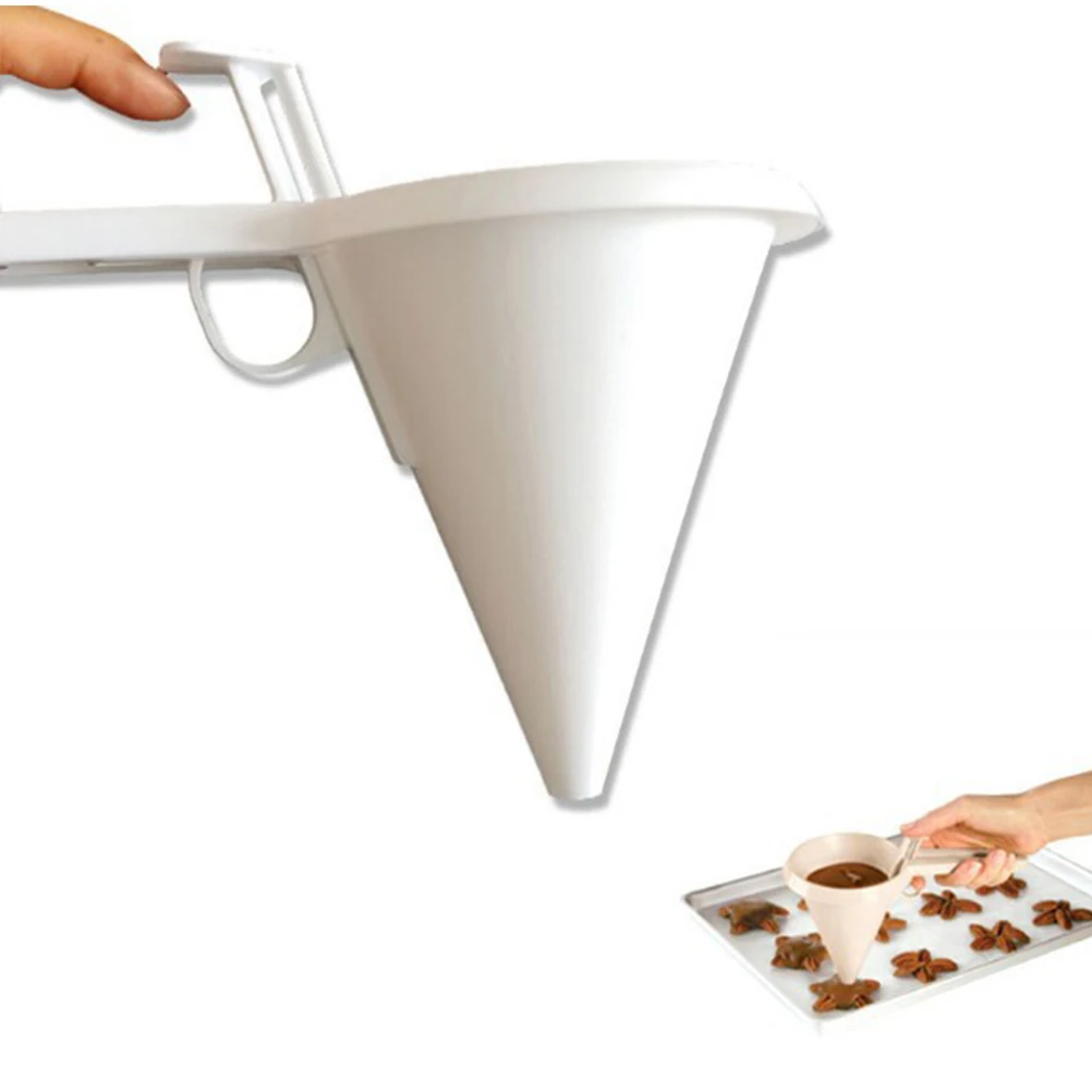 4PCS Cake Decorating Funnel Baking Tools Dispenser Funnels Kitchen Equipment Pancake Supplies Decorations Chocolate Funnel Cake
4PCS Cake Decorating Funnel Baking Tools Dispenser Funnels Kitchen Equipment Pancake Supplies Decorations Chocolate Funnel Cake