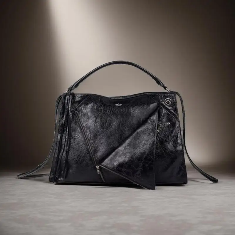 Horizontal Square Handbag European/American Fashion Motorcycle Style Zipper Shoulder Width Single Shoulder Crossbody bag trendy
Horizontal Square Handbag European/American Fashion Motorcycle Style Zipper Shoulder Width Single Shoulder Crossbody bag trendy