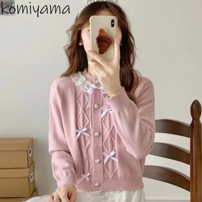 Кружевной лоскутный кардиган с бантом, верхняя одежда с круглым вырезом, осень 2024, женский свитер, новые вязаные кардиганы с длинными рукавами, Ropa Mujer
Кружевной лоскутный кардиган с бантом, верхняя одежда с круглым вырезом, осень 2024, женский свитер, новые вязаные кардиганы с длинными рукавами, Ropa Mujer